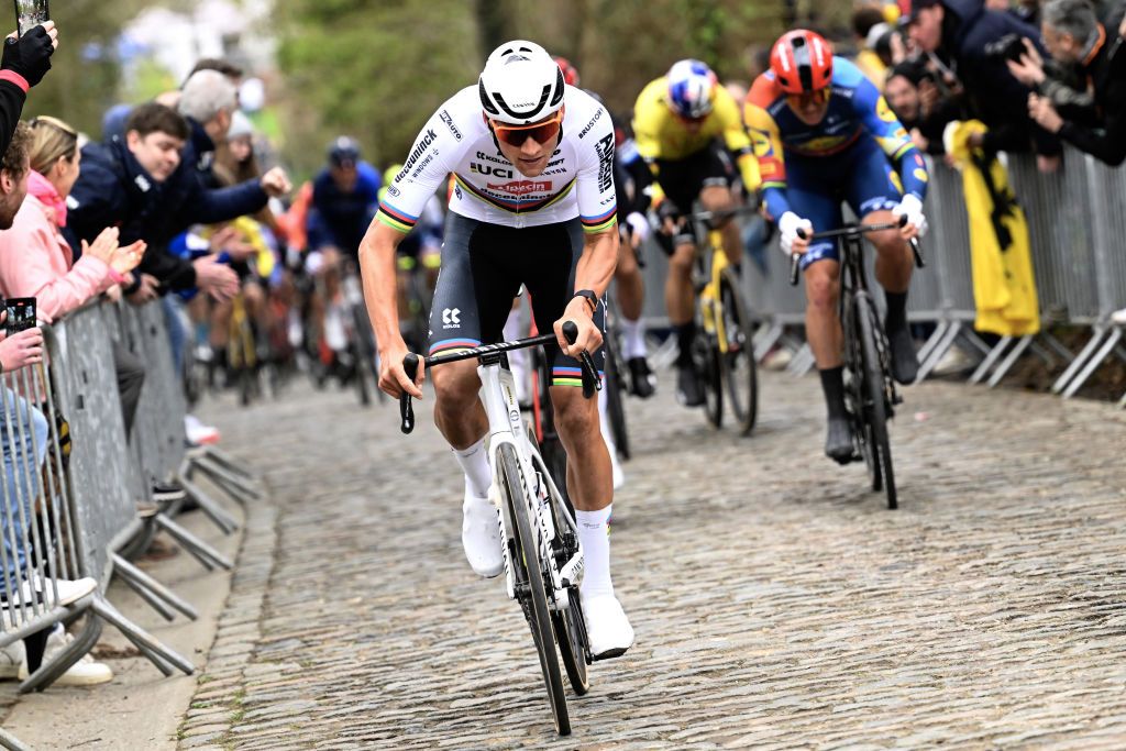 Mathieu van der Poel launches and attack on the way to victory during the 2024 E3 Saxo Classic