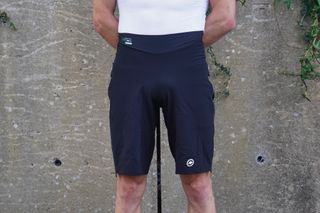 Male cyclist wearing Assos Mille GTC Zeppelin Cargo Shorts C2