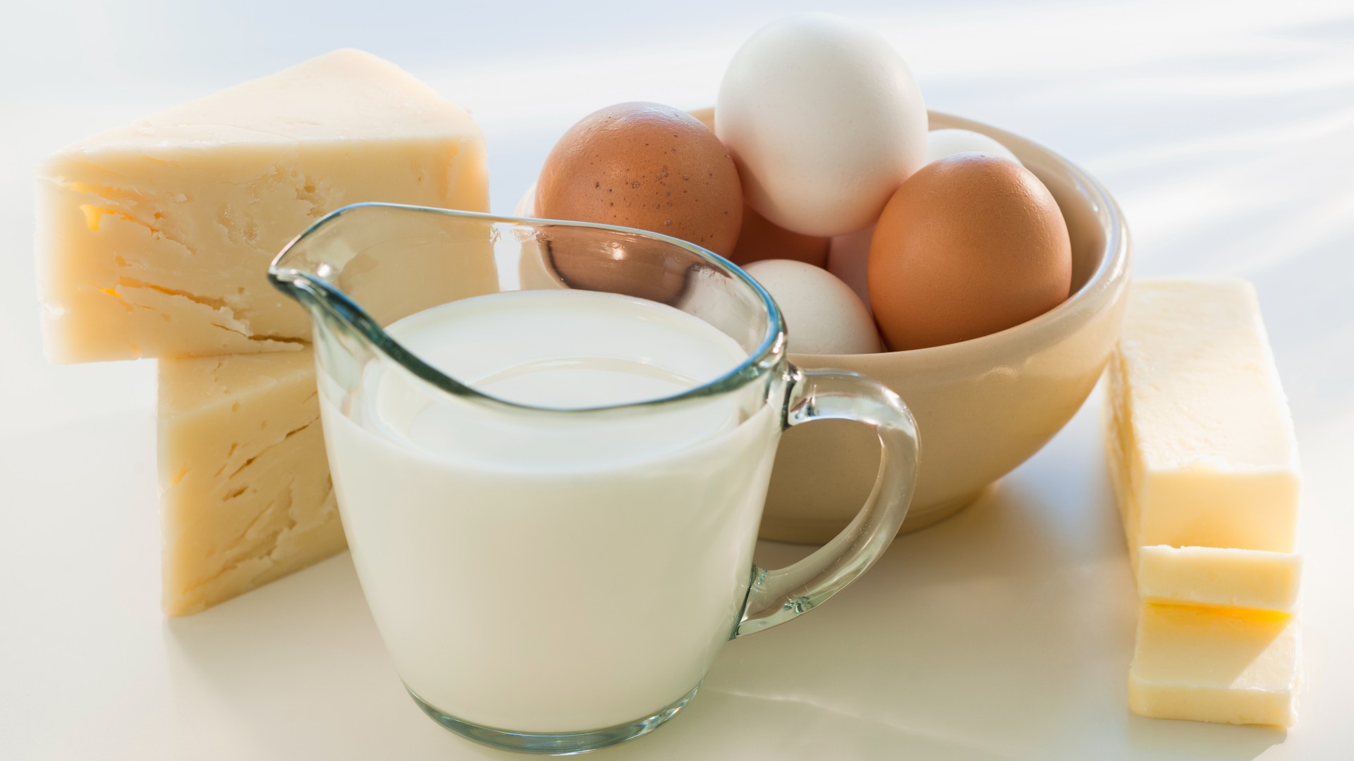 Leche, huevos y queso