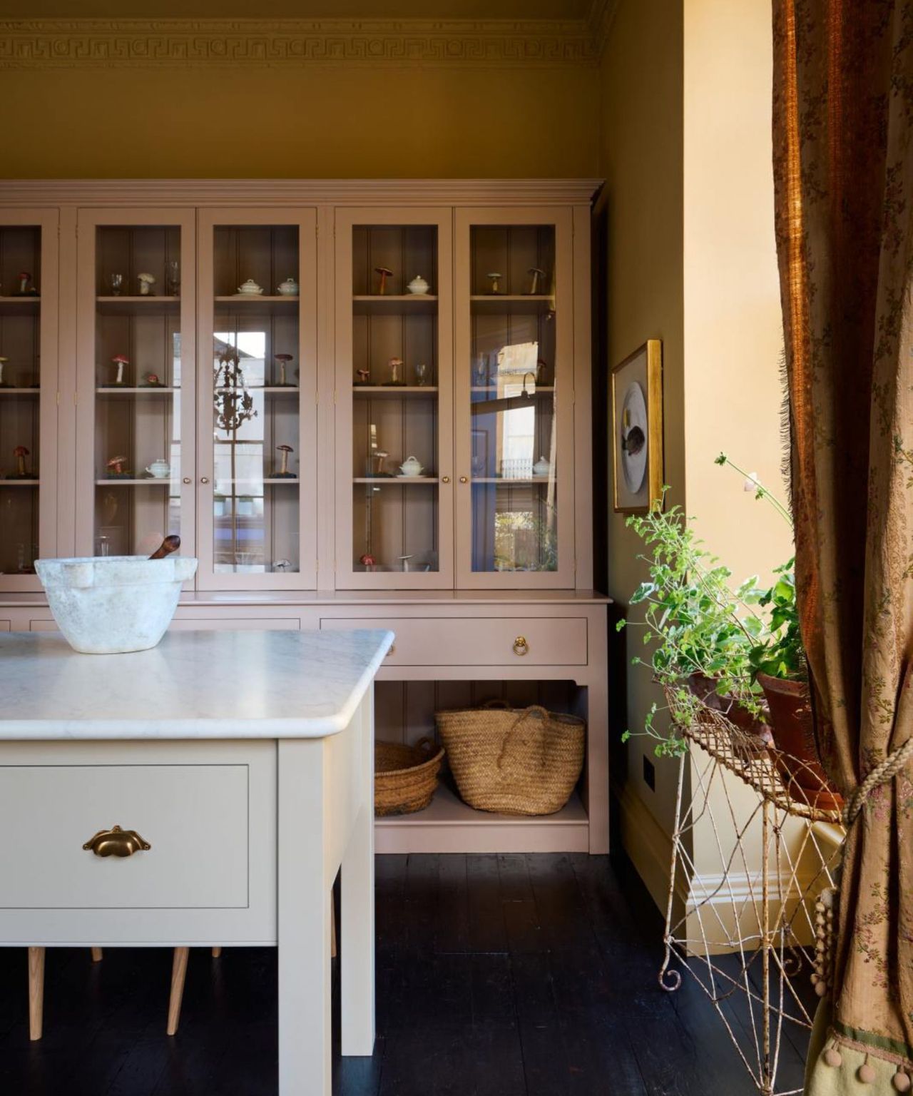 Kitchen color trends 2025 – 10 of the most stylish shades | Homes and ...