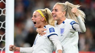 Chloe Kelly (L) of England celebrates with teammate Alex Greenwood (R) after scoring in the quarter-final of the Women's World Cup 2023 to set up the Australia vs England live stream. 