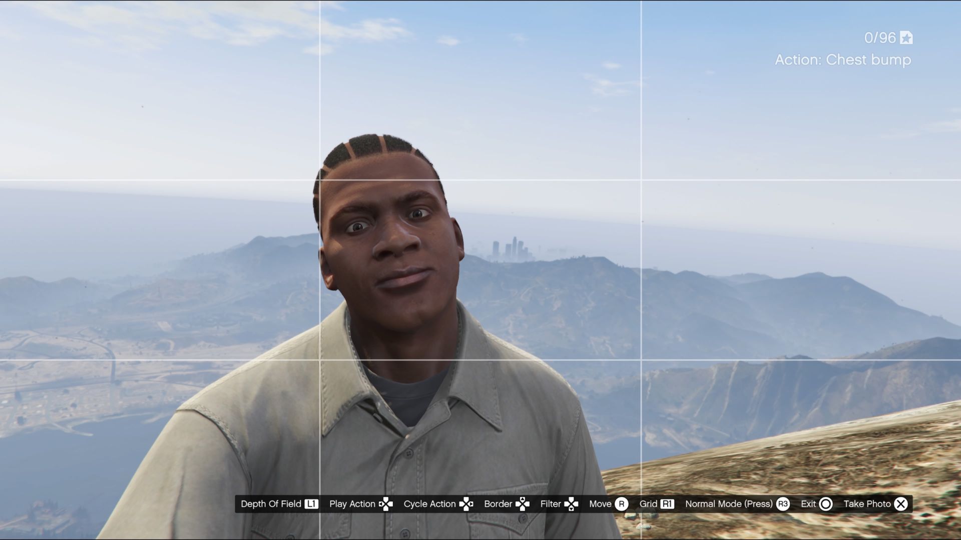 A GTA V screenshot of Franklin taking a selfie