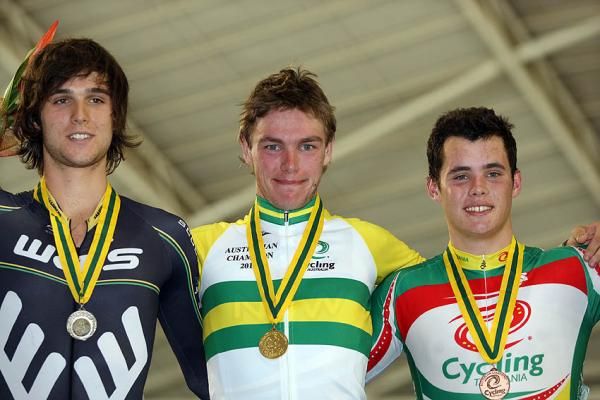 Men's scratch race podium: Michael Freiberg (2nd, WA), Scott Law (1st, NSW) and Peter Loft (3rd, TAS)