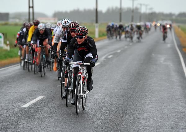 Strong crosswinds have split the Calder Stewart led peloton