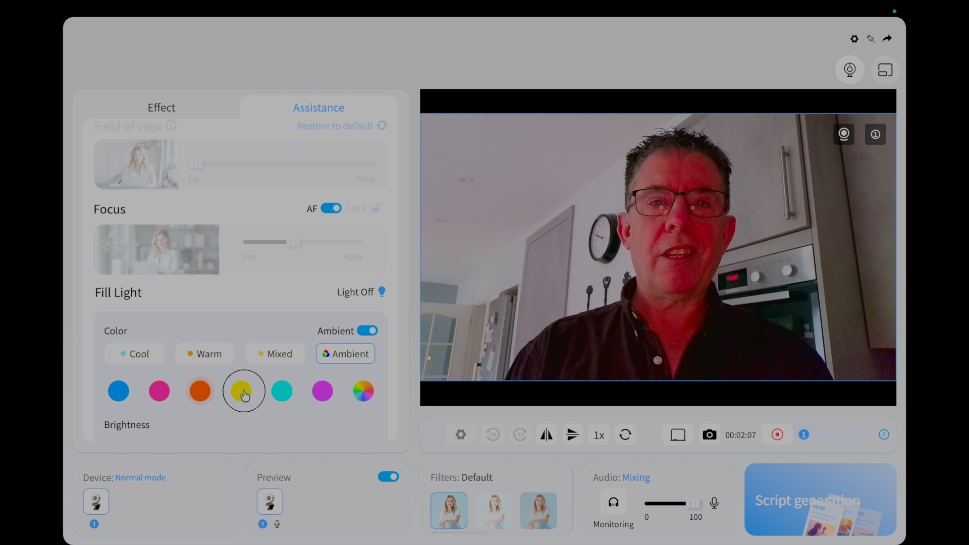 Screenshot of EMEET webcam software showing autofocus and colored fill-light controls beside a live video preview.