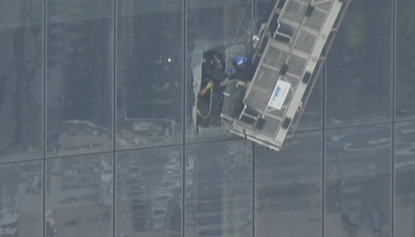 Window washers rescued from side of One World Trade Center