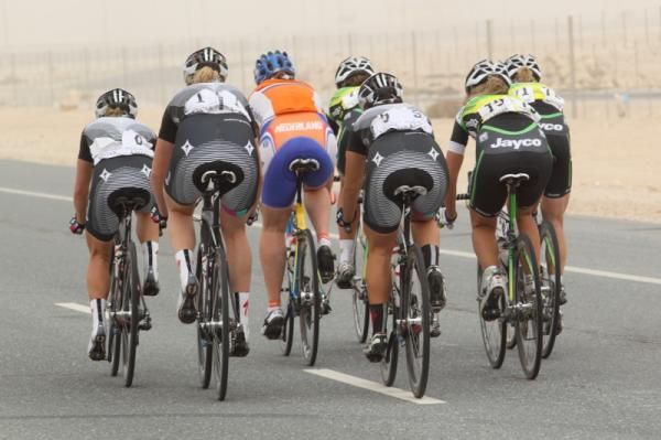 Kirsten Wild (Netherlands), surrounded by the Specialized - lululemon and GreenEDGE-AIS rider in the break