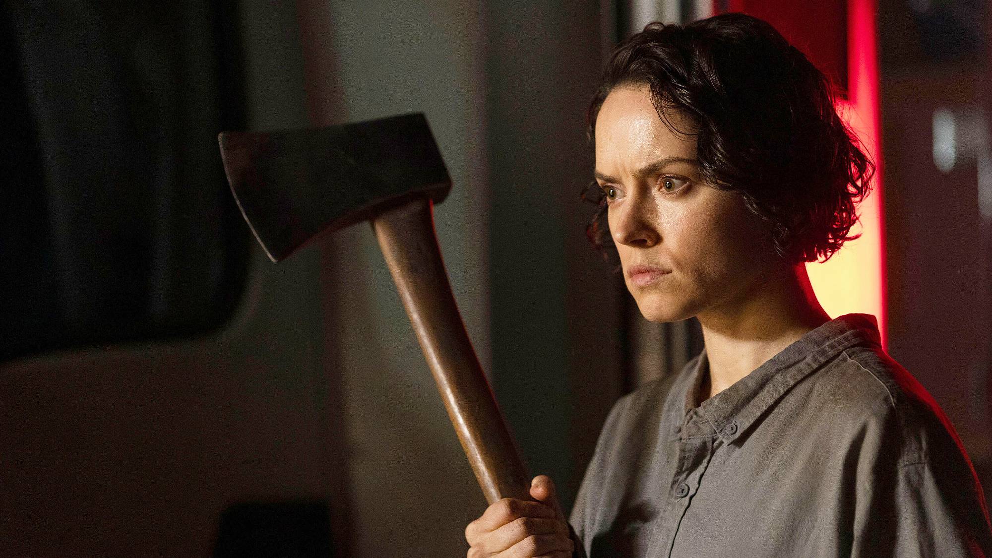 Daisy Ridley as Ava in "We Bury the Dead" film (2025)
