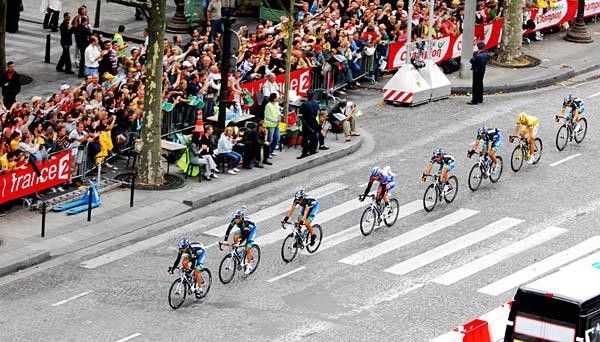 The Discovery army rolled into Paris for the final time this year, again guiding in a Grand Tour winner in Alberto Contador.