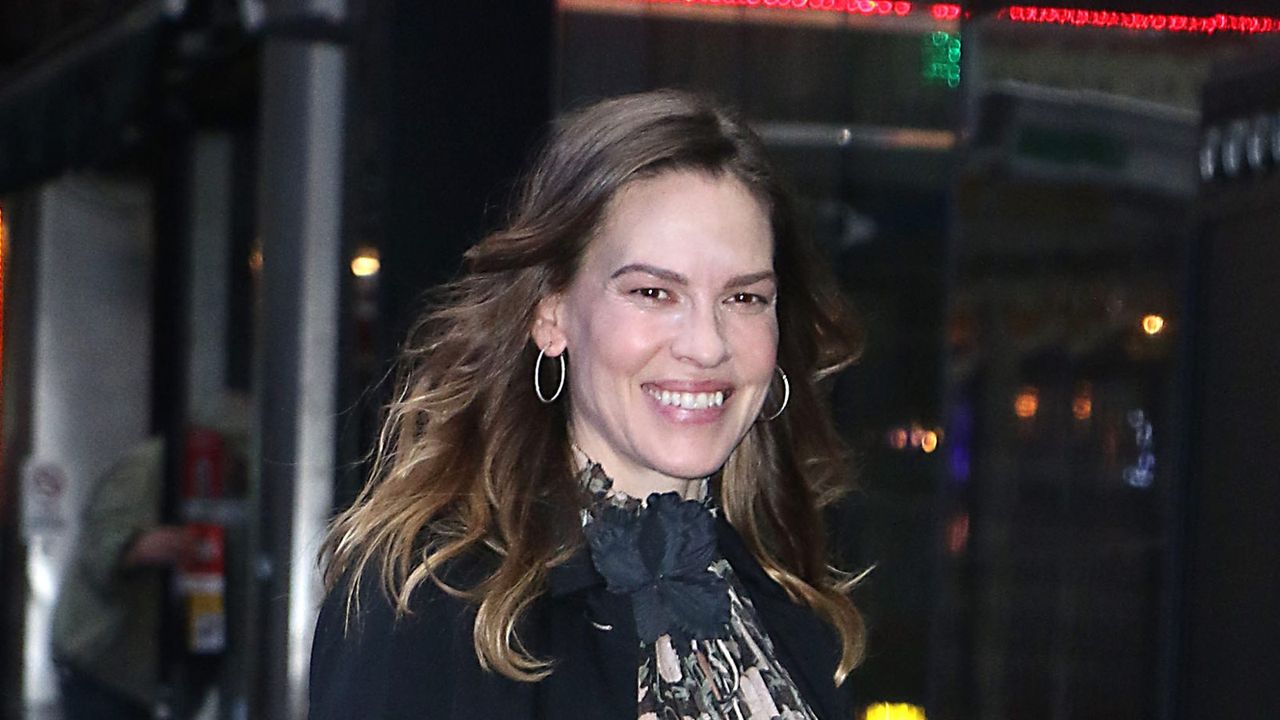 Hilary Swank announces &#039;miracle&#039; pregnancy with twins at 48