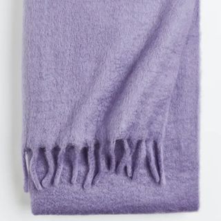 Tactile throw with fringing in Lilac