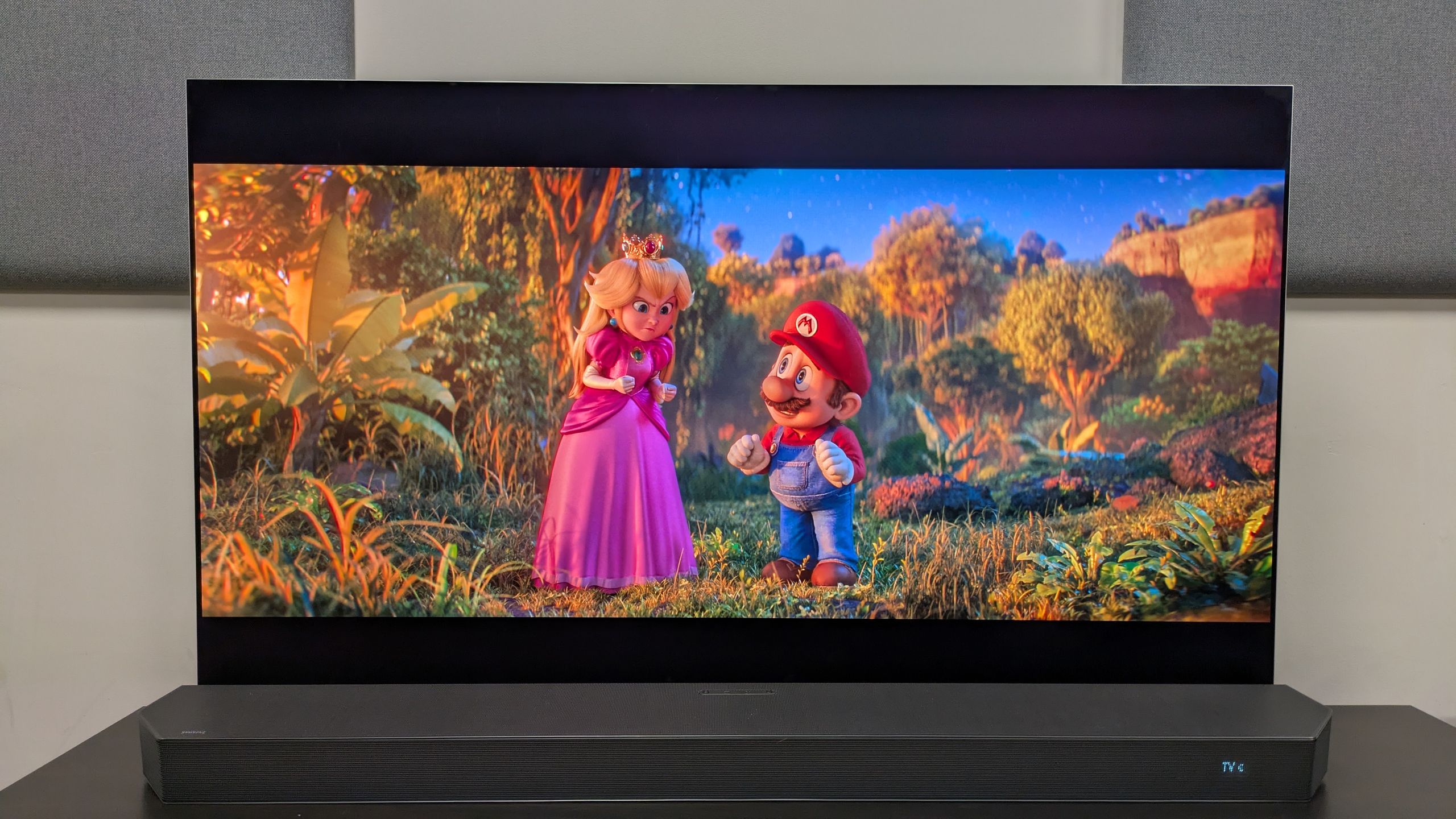 I've tested more than 100 4K Blu-ray discs, and these are my top 5 "reference quality" recommendations for showing off your TVs bright colors