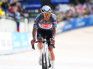 ROUBAIX, FRANCE - APRIL 13: Mathieu Van Der Poel of Netherlands and Team Alpecin - Deceuninck celebrates at finish line as race winner during the 122nd Paris - Roubaix 2025 a 259.2km one day race from Compiegne to Roubaix / #UCIWT / on April 13, 2025 in Roubaix, France. (Photo by Dario Belingheri/Getty Images)