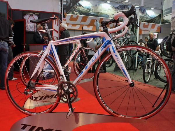 The less expensive Time RX Instinct shares the NXR's Integral RTM construction method but does without its integrated seatmast and nanotube-enhanced resins.