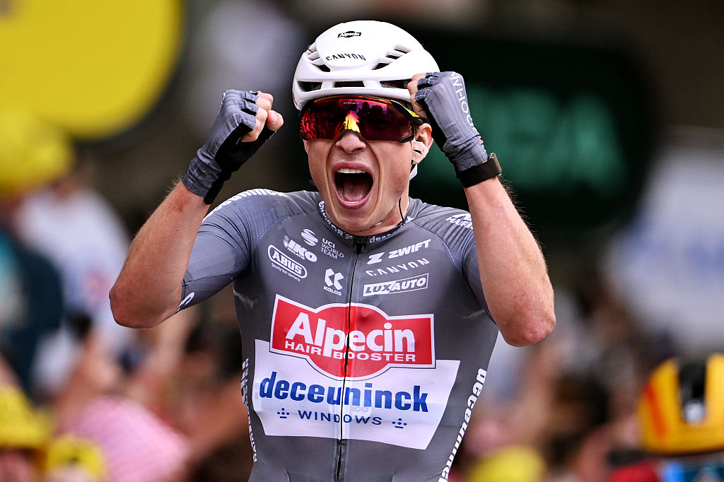2025 Tour de France stage 1: Jasper Philipsen wins