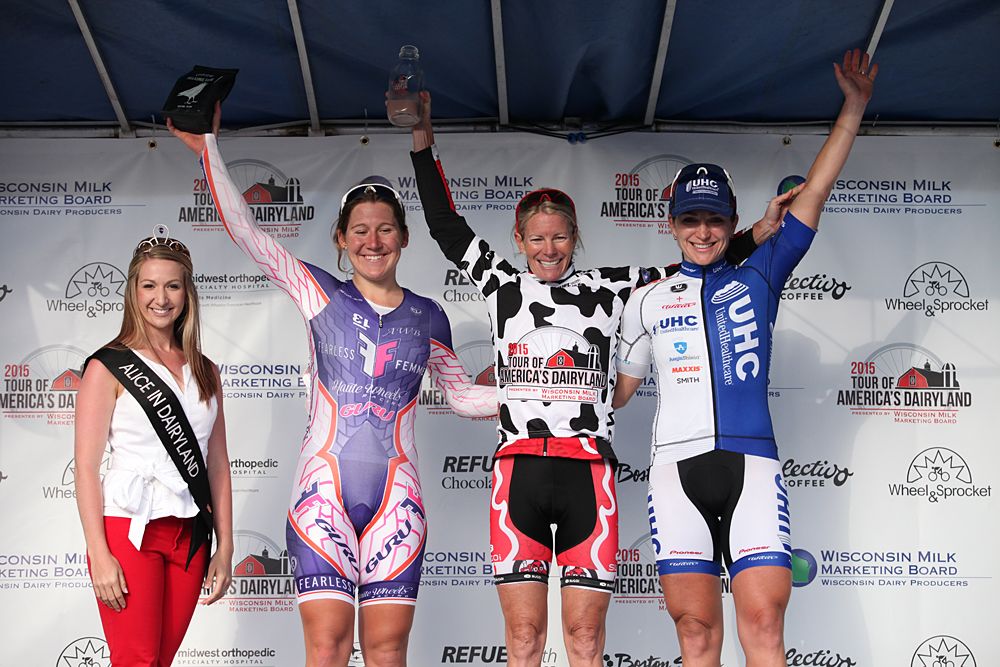 Lauretta Hansen, Tina Pic and Cari Higgins on the podium