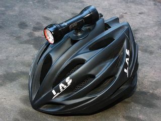 The integrated battery means there are no cords running from the Exposure Diablo lamp to a separate battery pack