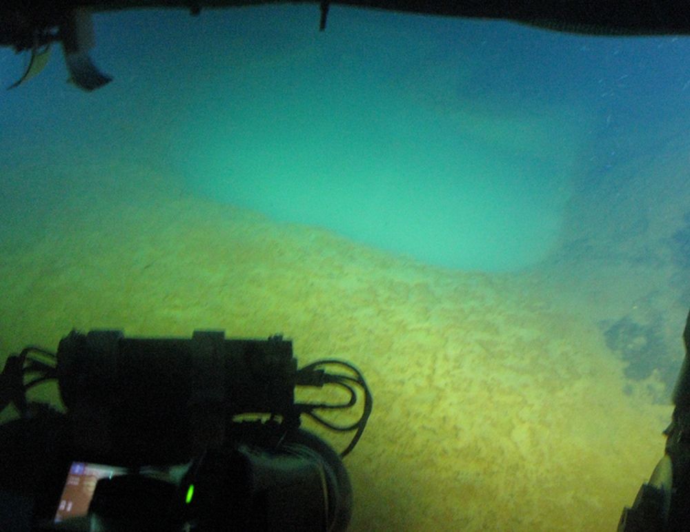 Using underwater vehicles, the international team discovered the pools in the crater of the Santorini volcano.