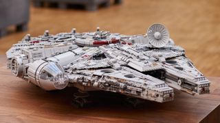 Lego UCS Millenium Falcon