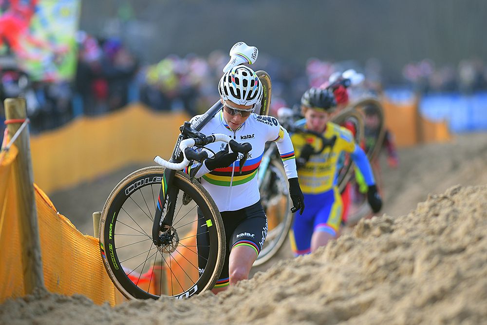World champion Sanne Cant wins Belgian cyclo-cross tittle