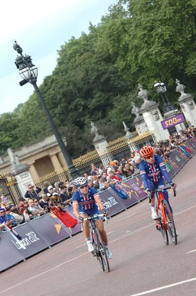 USA's Shelley Olds, left, and Amber Neben before the start