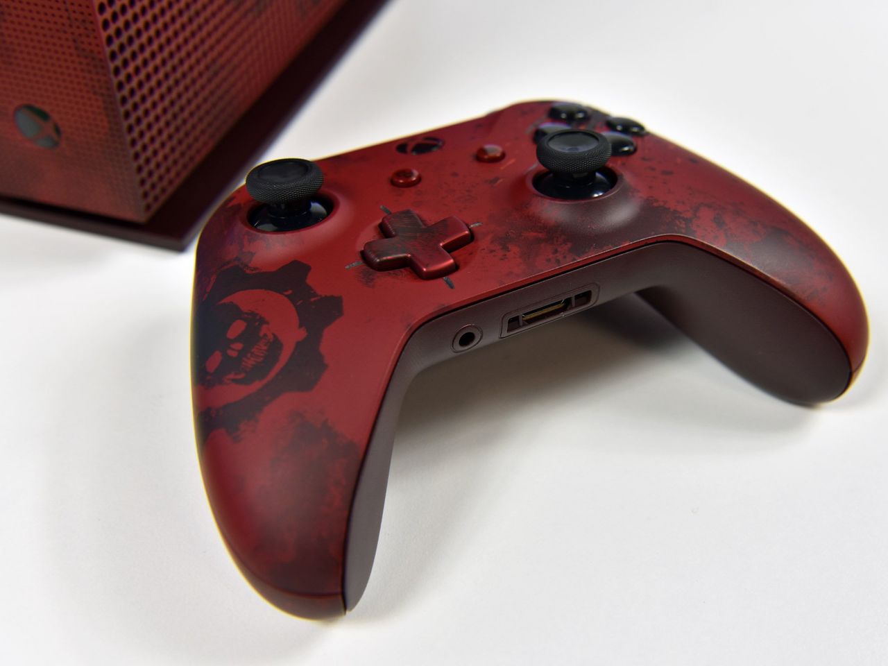 Gears of War 4 Xbox One S Limited Edition console