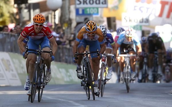 Tyler Farrar (Garmin - Transitions) comes around teammate Julian Dean and is metres away from his second Giro victory.