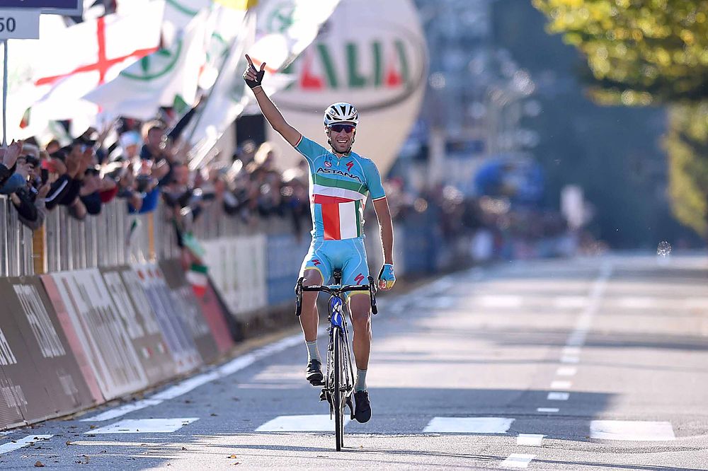 Vincenzo Nibali (Astana) wins Il Lombardia