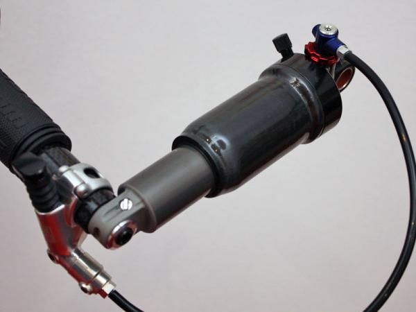 RockShox wouldn't provide an official name, specs or internal details on this prototype rear shock, but we assume it's aimed at the cross country racing market given the ultralight carbon body air sleeve.