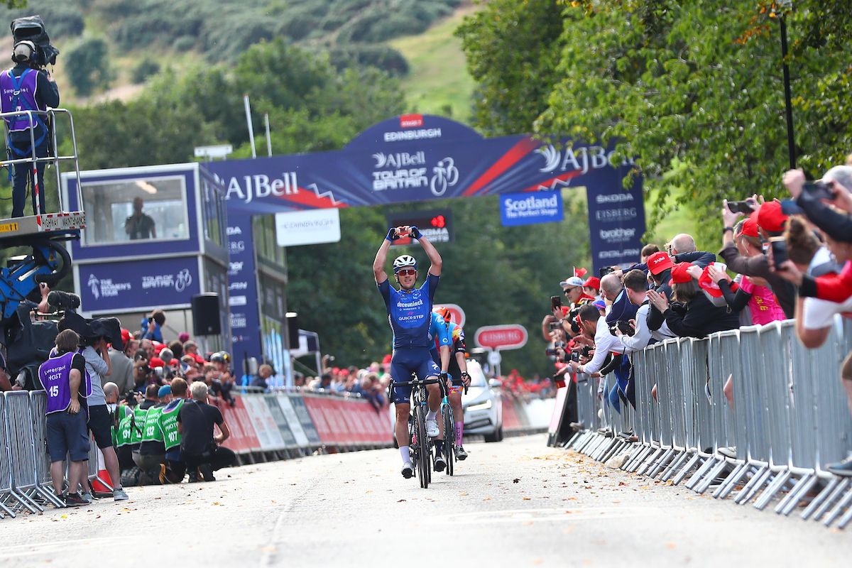 Picture by SWpixcom 11092021 Cycling AJ Bell Tour of Britain Stage 7 Hawick to Edinburgh Scotland Yves Lampaert celebrates stage 7 victory