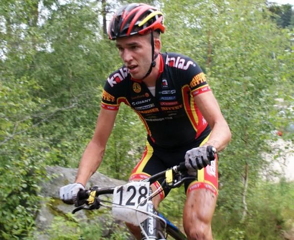 Defending champion Magnus Darvell was unfortunate to get tangled early on the first lap