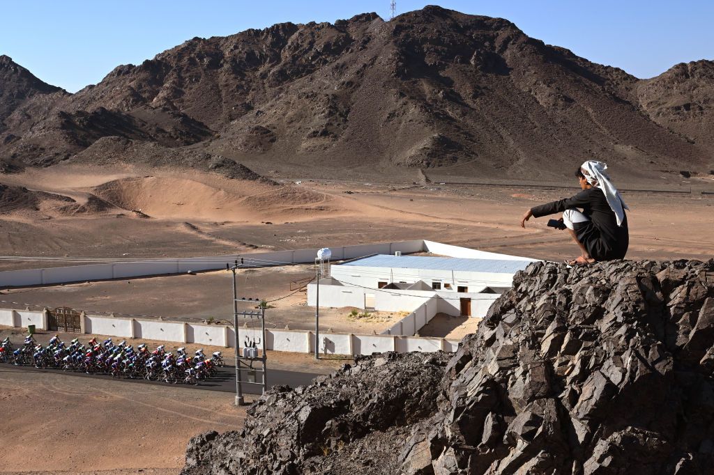 ALULA CAMEL CUP TRACK SAUDI ARABIA FEBRUARY 01 A general view of the peloton competing during the 5th AlUla Tour 2025 Stage 5 a 1696km stage from AlUla Camel Cup Track to AlUla Camel Cup Track on February 01 2025 in AlUla Saudi Arabia Photo by Szymon GruchalskiGetty Images