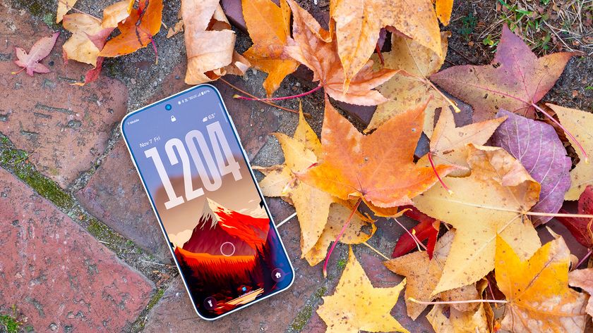 A themed lockscreen using the OnePlus 15's built-in Flux Themes engine