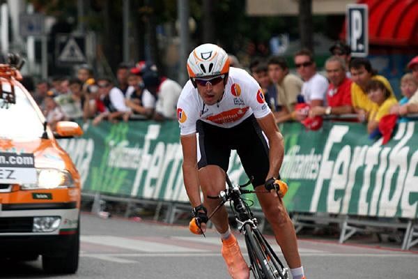 Samuel S&aacute;nchez (Euskaltel - Euskadi) on his way to a fabulous time trial victory to snatch an overall podium spot.