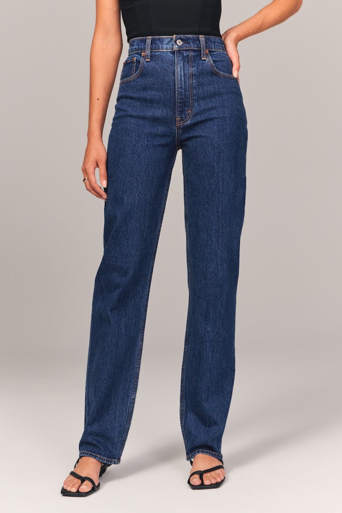 Abercrombie Ultra High Rise 90er-Straight-Jeans