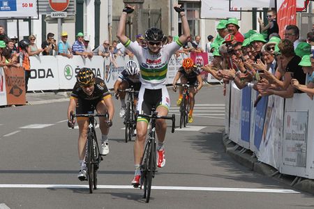 Loren Rowney (Australia) wins stage 4 at La Route de France