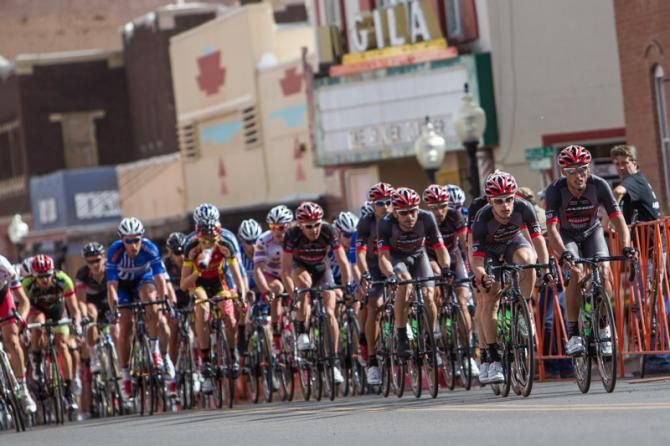 Jamis-Hagens Berman patrols the front.