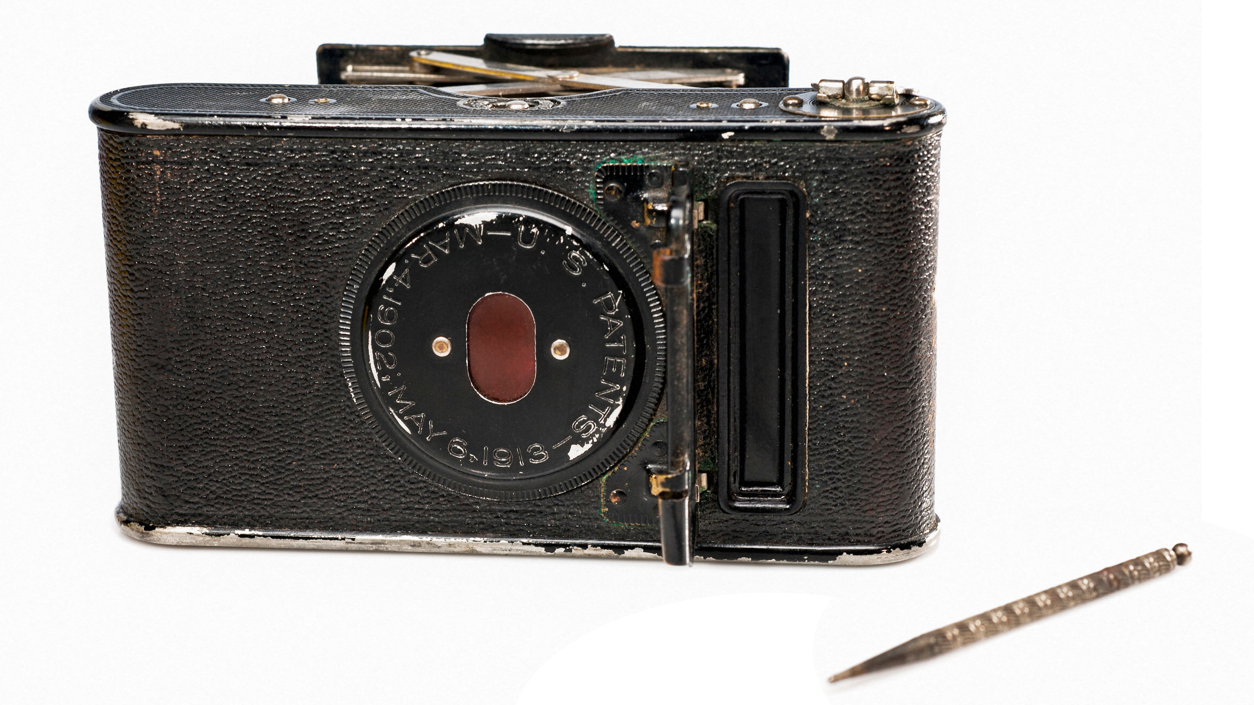 DTT4PW Vintage Kodak VP Autographic Vest Pocket mini folding film camera with original scribe / Horizontal rear view