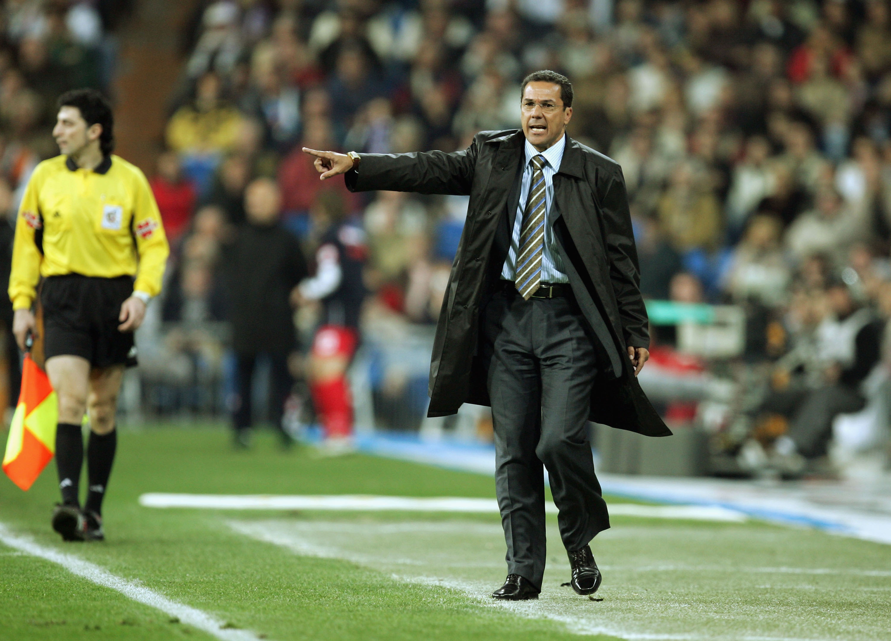 Real Madrid coach Vanderlei Luxemburgo gives instructions during a game against Zaragoza in January 2005.