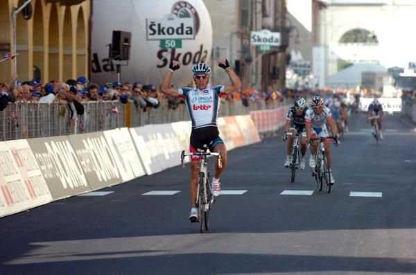 Philippe Gilbert (Omega Pharma-Lotto) held off the chasers