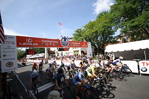 The Women's field lines up to start this year's Thompson Bucks County Classic.