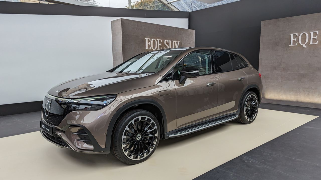 Mercedes-Benz EQE SUV exterior in copper