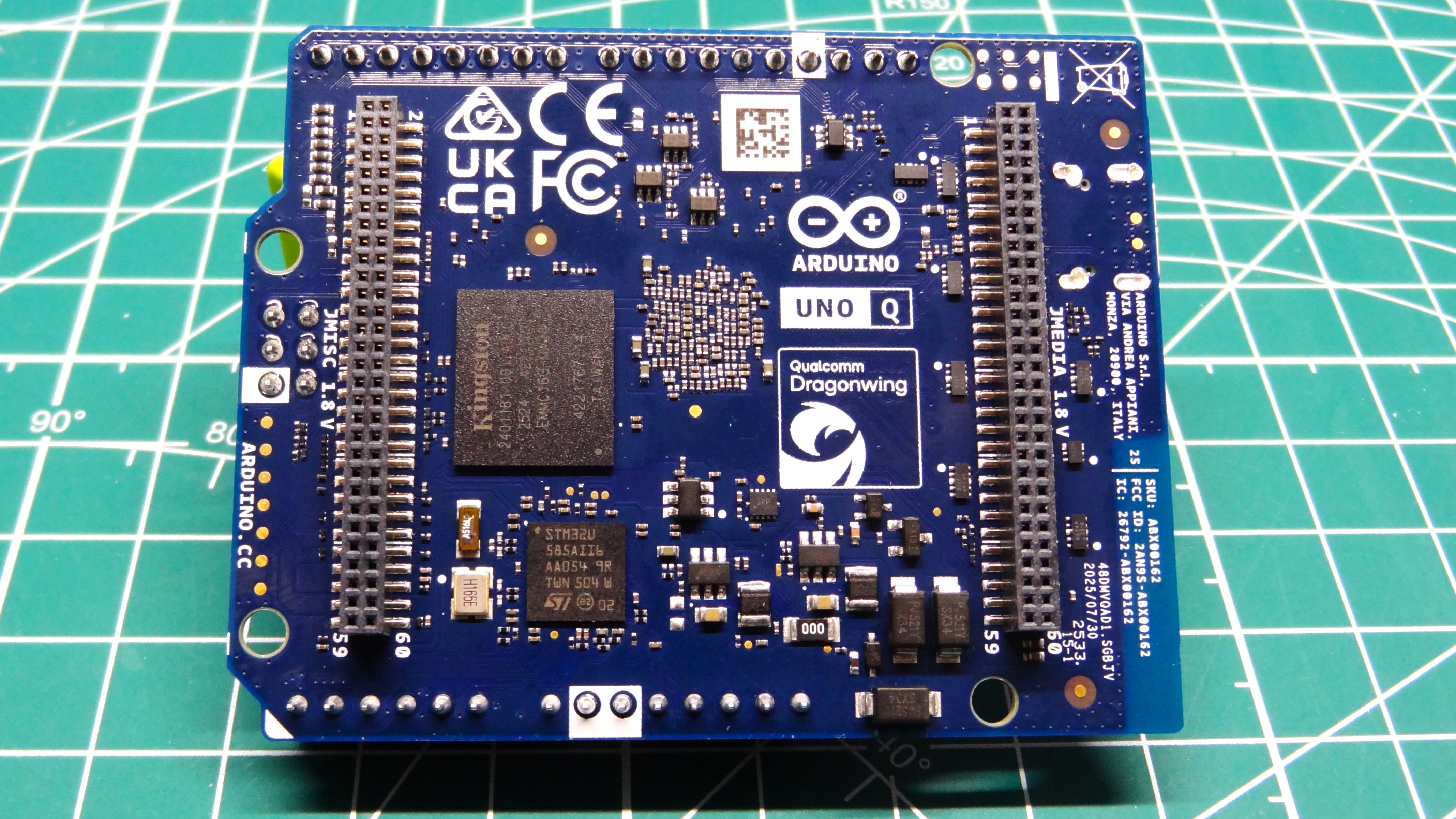 Arduino Uno Q