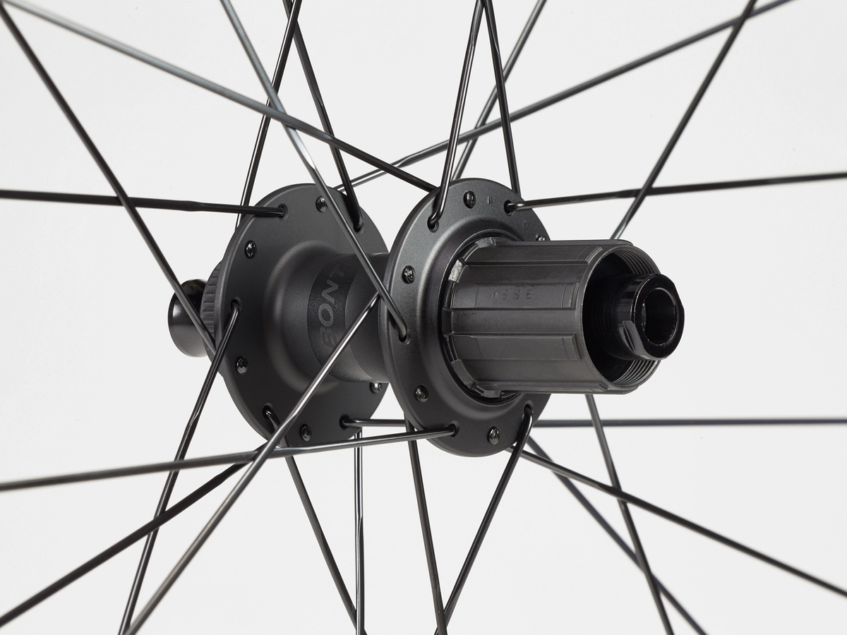 Bontrager Aeolus Elite 35 wheels hubs