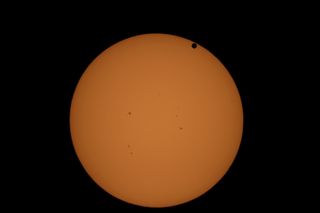 Venus Transit 2012 Photographed by Andrew Kwon