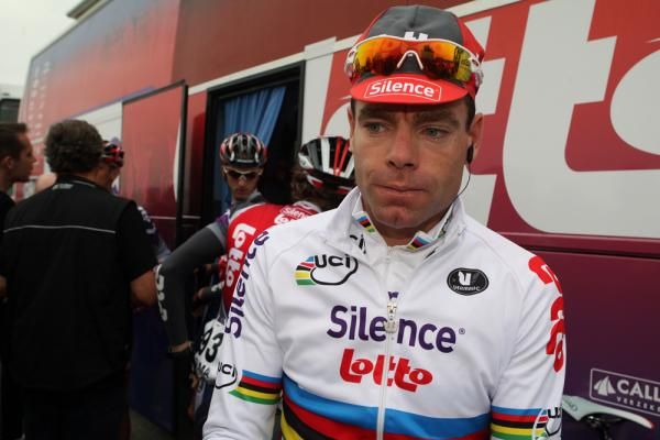 Cadel Evans (Silence-Lotto) emerges from the team bus.