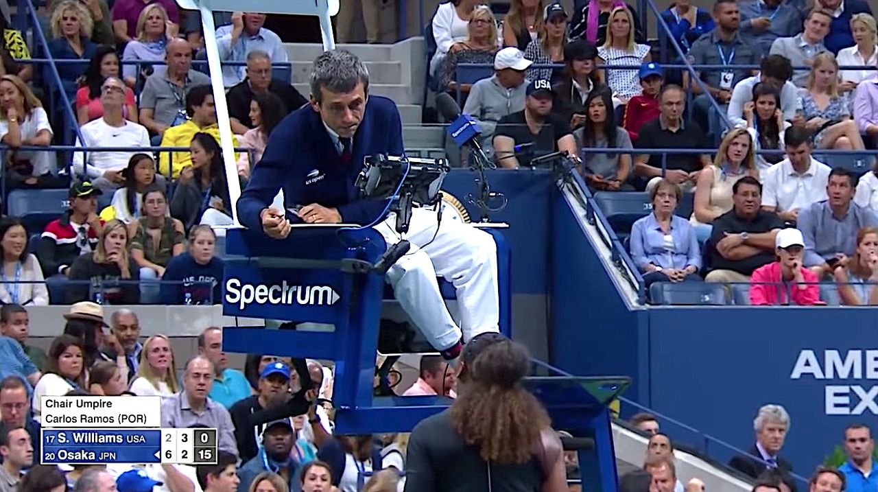 Serena Williams argues with chair umpire Carlos Ramos