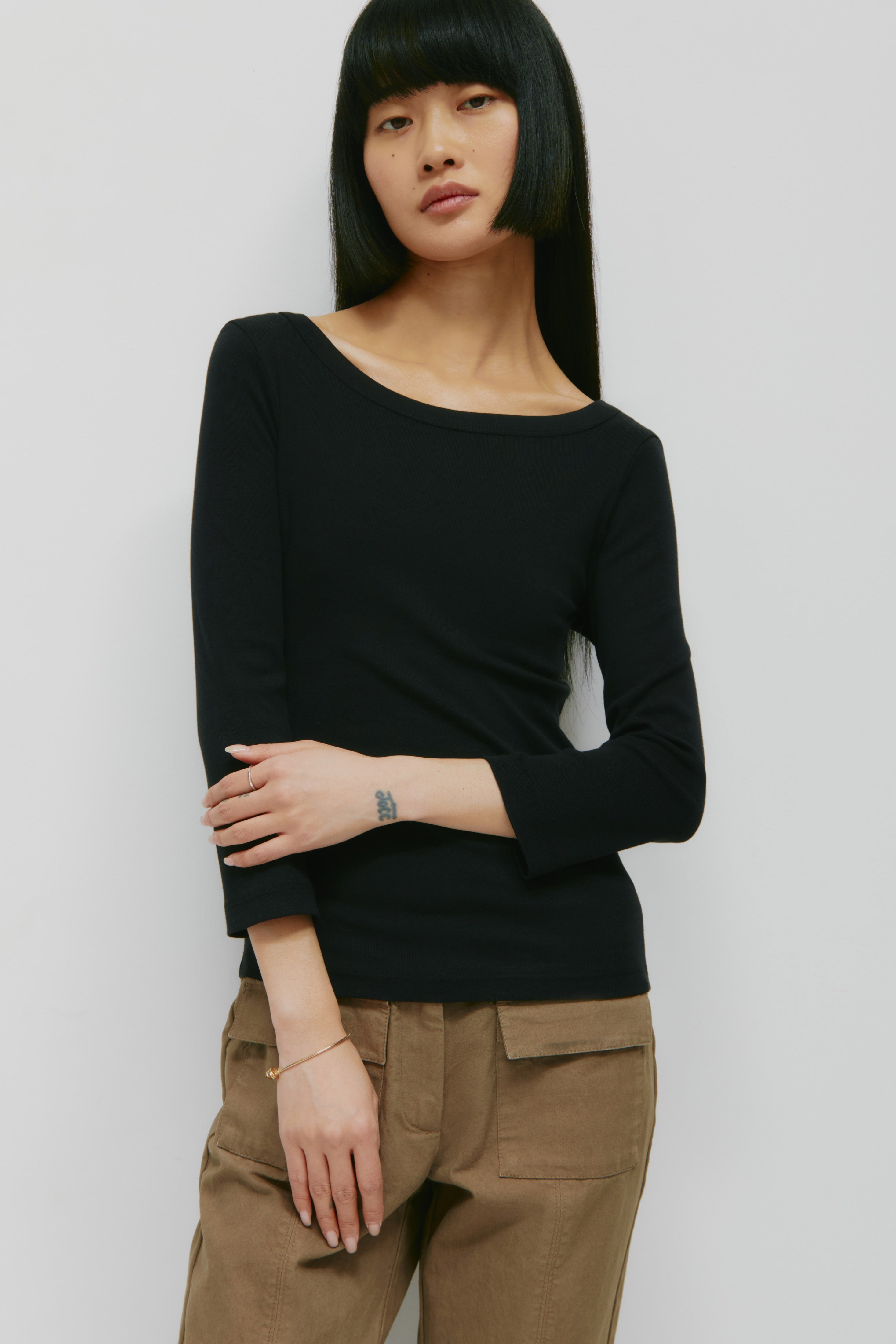 Women&amp;amp;apos;s Boatneck 3/4 Sleeve Top in Black