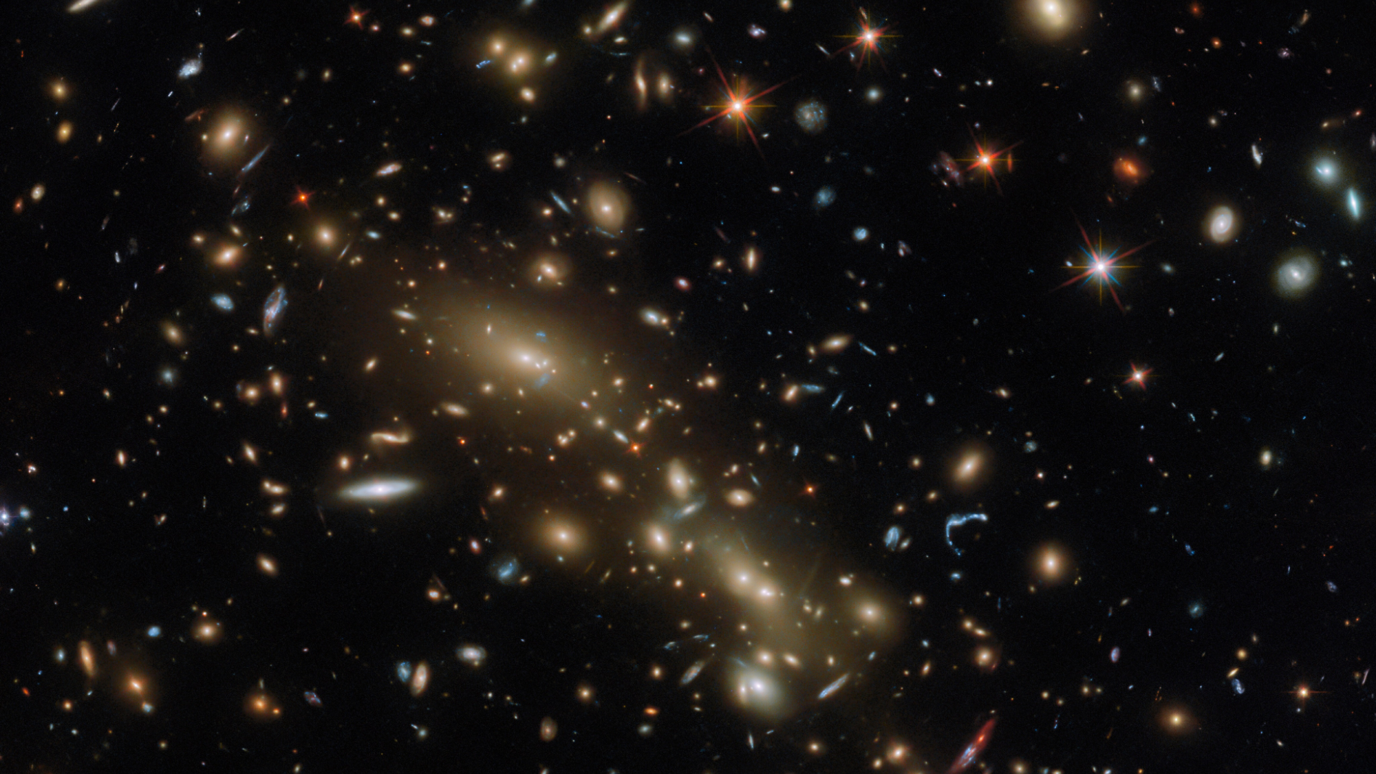 Hubble Space Telescope spies multiple galaxy clusters masquerading as one (image) Space