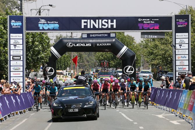 The riders head off from the start in Shepparton